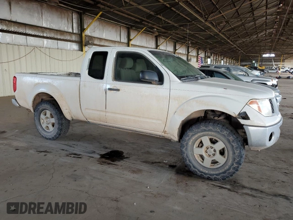 2005 Nissan Frontier SE with VIN 1N6AD06W35C413666, listed as a Copart auction lot 44690265 with 230,580 mi miles and Clean title. Bid and sale history available at DreamBid. Image 4.