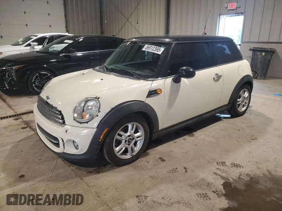 2013 MINI Hardtop z VIN WMWSU3C57DT688747, wystawiony jako Copart lot #56912395 z przebiegiem 110 149 mil mil oraz Szkoda całkowita • Salvage title. Historia ofert i sprzedaży dostępna na DreamBid. Obrazek 1.