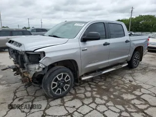 2018 Toyota Tundra SR5 z VIN 5TFDY5F18JX687292, wystawiony jako Copart lot #55150955 z przebiegiem 104 274 mil mil oraz Szkoda całkowita • Salvage title. Historia ofert i sprzedaży dostępna na DreamBid. Obrazek 1.