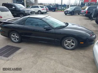 2000 Pontiac Firebird Formula with VIN 2G2FV22G1Y2104657, listed as a IAAI auction lot 41510589 with 1 mi miles. Bid and sale history available at carsss.com. Image 1.