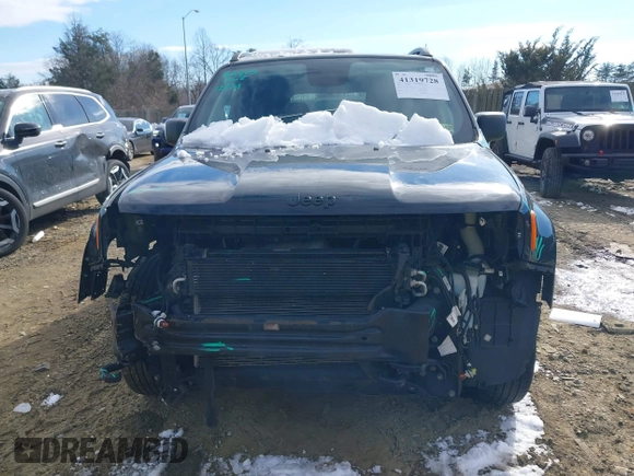 2018 Jeep Renegade Sport with VIN ZACCJBAB4JPH68808, listed as a IAAI auction lot 41319728 with 225,750 mi miles. Bid and sale history available at carsss.com. Image 12.