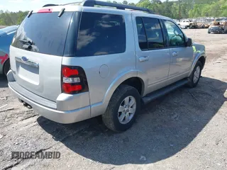 2010 Ford Explorer XLT with VIN 1FMEU6DE8AUA12017, listed as a IAAI auction lot 41990981 with 165,030 mi miles. Bid and sale history available at carsss.com. Image 4.