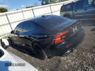 2022 Volvo S60 Momentum with VIN 7JRL12FZ4NG162127, listed as a Copart auction lot 75689824 with 77,622 mi miles and Salvage Title. Bid and sale history available at carsss.com. Image 2.