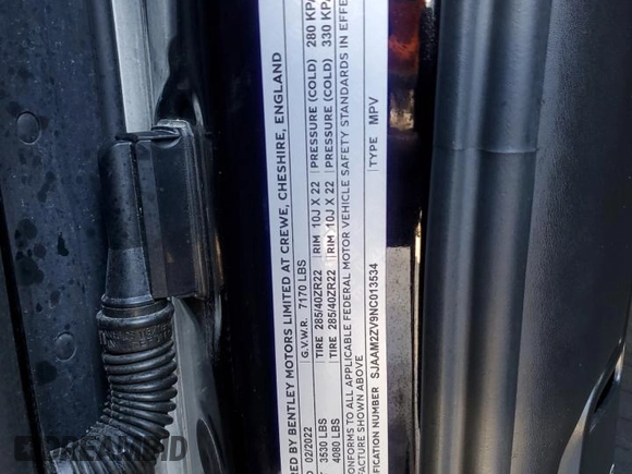 2022 Bentley Bentayga V8 z VIN SJAAM2ZV9NC013534, wystawiony jako Copart lot #74924334 z przebiegiem 10 200 mil mil oraz Nie do naprawy • Non repairable. Historia ofert i sprzedaży dostępna na DreamBid. Obrazek 14.