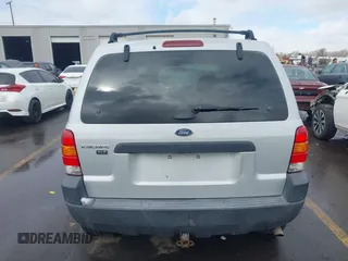 2002 Ford Escape XLT Choice с VIN 1FMYU04102KD51441, выставлен на аукционе IAAI как лот 41929180 с пробегом 152 175 миль миль и . История ставок и продаж доступна на DreamBid. Изображение 16.