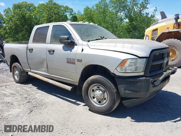 2014 Ram 2500 Tradesman z VIN 3C6TR5CT7EG186099, wystawiony jako IAAI lot #42317585 z przebiegiem 309 687 mil mil oraz . Historia ofert i sprzedaży dostępna na DreamBid. Obrazek 1.