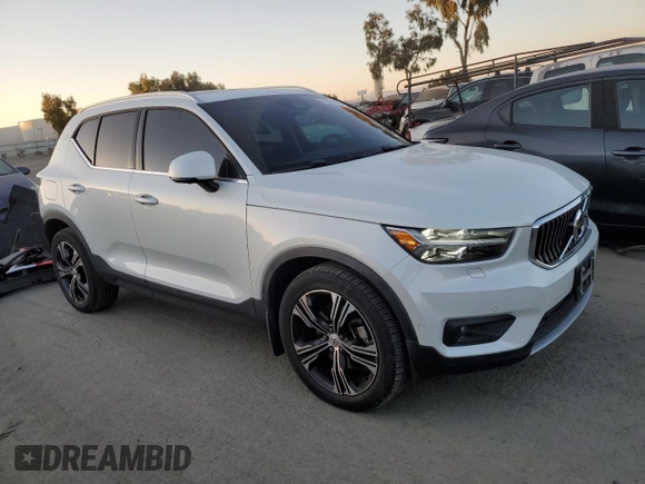 2019 Volvo XC40 Inscription с VIN YV4162UL2K2057274, выставлен на аукционе Copart как лот 89395525 с пробегом 30 540 миль миль и Списание • Salvage title. История ставок и продаж доступна на DreamBid. Изображение 4.