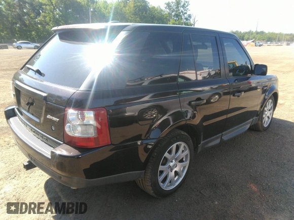 2009 Land Rover Range Rover Sport HSE z VIN SALSK25479A206782, wystawiony jako IAAI lot #42291501 z przebiegiem 90 616 mil mil oraz . Historia ofert i sprzedaży dostępna na DreamBid. Obrazek 4.