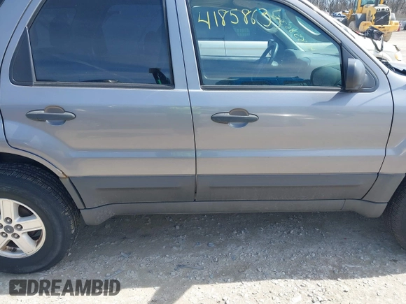 2007 Ford Escape XLS с VIN 1FMYU02Z77KA62394, выставлен на аукционе IAAI как лот 41858635 с пробегом 165 948 миль миль и . История ставок и продаж доступна на DreamBid. Изображение 13.