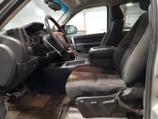 2010 GMC Sierra 1500 SLE z VIN 3GTRKVE30AG166548, wystawiony jako Copart lot #53606675 z przebiegiem 182 717 mil mil oraz Szkoda całkowita • Salvage title. Historia ofert i sprzedaży dostępna na DreamBid. Obrazek 7.