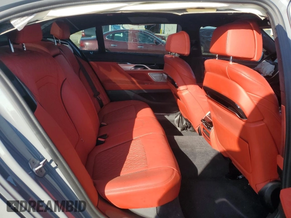 2021 BMW 7 Series 750i xDrive z VIN WBA7U2C08MCG03857, wystawiony jako Copart lot #48929915 z przebiegiem Nie podano mil oraz Szkoda całkowita • Salvage title. Historia ofert i sprzedaży dostępna na DreamBid. Obrazek 10.