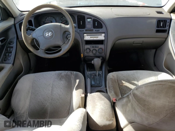 2004 Hyundai Elantra GLS z VIN KMHDN46D24U906147, wystawiony jako Copart lot #78170704 z przebiegiem 179 207 mil mil oraz Czysty tytuł • Clean title. Historia ofert i sprzedaży dostępna na DreamBid. Obrazek 8.