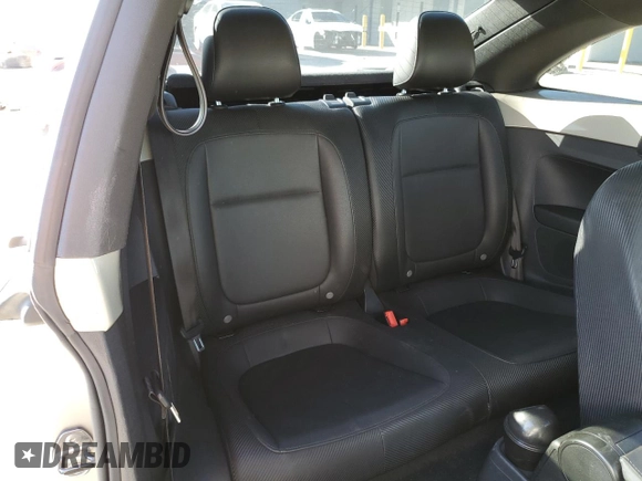 2014 Volkswagen Beetle 2.5L w/Sun with VIN 3VWJP7AT8EM629833, listed as a Copart auction lot 44813425 with 81,625 mi miles and Salvage Title. Bid and sale history available at DreamBid. Image 11.