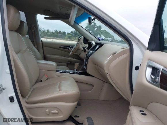 2014 Nissan Pathfinder SV with VIN 5N1AR2MN8EC633911, listed as a IAAI auction lot 41427334 with 128,467 mi miles. Bid and sale history available at carsss.com. Image 5.