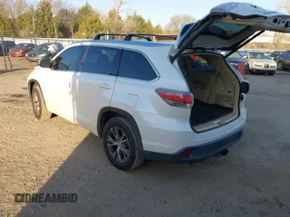 2014 Toyota Highlander XLE z VIN 5TDKKRFH9ES034849, wystawiony jako IAAI lot #41792720 z przebiegiem 171 521 mil mil oraz . Historia ofert i sprzedaży dostępna na DreamBid. Obrazek 3.