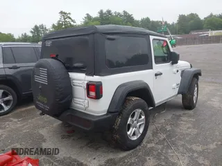 2019 Jeep Wrangler Sport S z VIN 1C4GJXAG0KW583315, wystawiony jako IAAI lot #39990649 z przebiegiem 32 768 mil mil oraz . Historia ofert i sprzedaży dostępna na DreamBid. Obrazek 4.