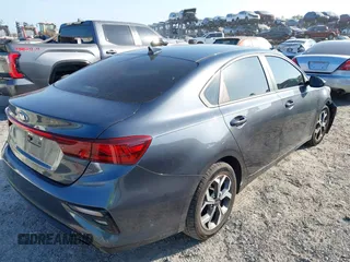 2020 Kia Forte LXS z VIN 3KPF24AD7LE228649, wystawiony jako IAAI lot #42104658 z przebiegiem 59 788 mil mil oraz . Historia ofert i sprzedaży dostępna na DreamBid. Obrazek 4.
