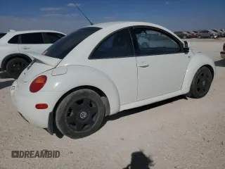 2000 Volkswagen Beetle GLX with VIN 3VWDD21C5YM450131, listed as a Copart auction lot 78421784 with 154,911 mi miles and Salvage title. Bid and sale history available at DreamBid. Image 3.