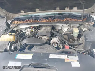 2000 Chevrolet Silverado 1500 with VIN 1GCEC14V6YE419087, listed as a IAAI auction lot 38916431 with 1 mi miles. Bid and sale history available at carsss.com. Image 10.