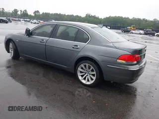 2007 BMW 7 Series 750Li z VIN WBAHN83507DT74232, wystawiony jako IAAI lot #42219091 z przebiegiem 195 219 mil mil oraz . Historia ofert i sprzedaży dostępna na DreamBid. Obrazek 3.