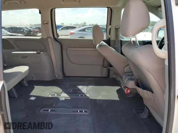 2014 Kia Sedona LX with VIN KNDMG4C7XE6568984, listed as a Copart auction lot 72387984 with 212,145 mi miles and Salvage Title. Bid and sale history available at carsss.com. Image 11.