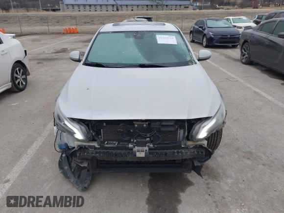2019 Nissan Altima 2.5 SL with VIN 1N4BL4EV3KC196535, listed as a IAAI auction lot 41512924 with 84,898 mi miles. Bid and sale history available at carsss.com. Image 13.