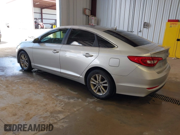2017 Hyundai Sonata SE with VIN 5NPE24AFXHH585226, listed as a IAAI auction lot 42144165 with 191,037 mi miles and . Bid and sale history available at DreamBid. Image 3.