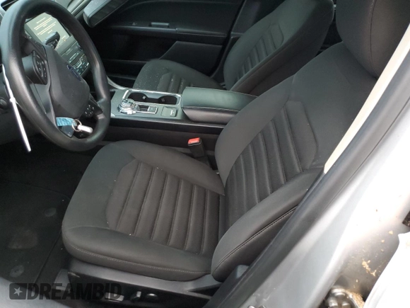 2019 Ford Fusion SE with VIN 3FA6P0HDXKR160103, listed as a Copart auction lot 79200084 with 138,481 mi miles and Non Repairable. Bid and sale history available at DreamBid. Image 7.