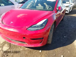 2023 Tesla Model 3 z VIN 5YJ3E1EA8PF463179, wystawiony jako IAAI lot #41738318 z przebiegiem 37 990 mil mil oraz . Historia ofert i sprzedaży dostępna na DreamBid. Obrazek 6.