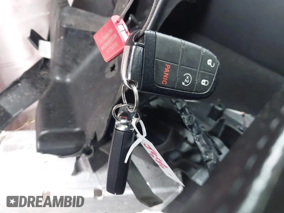 2021 Jeep Compass Latitude z VIN 3C4NJDBBXMT575577, wystawiony jako IAAI lot #42363945 z przebiegiem 32 341 mil mil oraz . Historia ofert i sprzedaży dostępna na DreamBid. Obrazek 11.