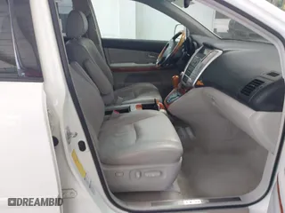 2006 Lexus RX 330 with VIN 2T2HA31U76C105888, listed as a IAAI auction lot 42125780 with 207,299 mi miles. Bid and sale history available at carsss.com. Image 5.