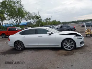 2018 Volvo S90 Inscription with VIN LVY992ML3JP005482, listed as a IAAI auction lot 41966556 with 136,908 mi miles. Bid and sale history available at carsss.com. Image 13.
