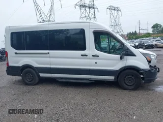 2017 Ford Transit Passenger XL с VIN 1FBZX2CM8HKA04024, выставлен на аукционе IAAI как лот 42264367 с пробегом 142 100 миль миль и . История ставок и продаж доступна на DreamBid. Изображение 14.
