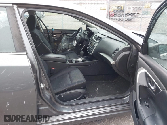 2016 Nissan Altima S with VIN 1N4AL3AP2GN359698, listed as a IAAI auction lot 41520202 with 190,040 mi miles and . Bid and sale history available at carsss.com. Image 5.