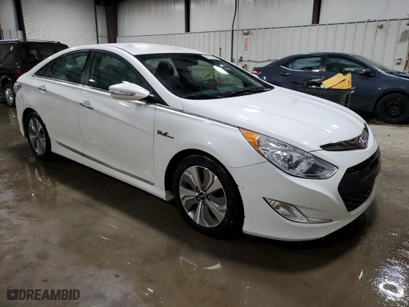 2013 Hyundai Sonata Hybrid with VIN KMHEC4A44DA080680, listed as a Copart auction lot 44304545 with 86,587 mi miles and Salvage Title. Bid and sale history available at carsss.com. Image 4.