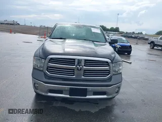 2015 Ram 1500 Outdoorsman z VIN 1C6RR7GM7FS720009, wystawiony jako IAAI lot #42551644 z przebiegiem 67 261 mil mil oraz . Historia ofert i sprzedaży dostępna na DreamBid. Obrazek 12.
