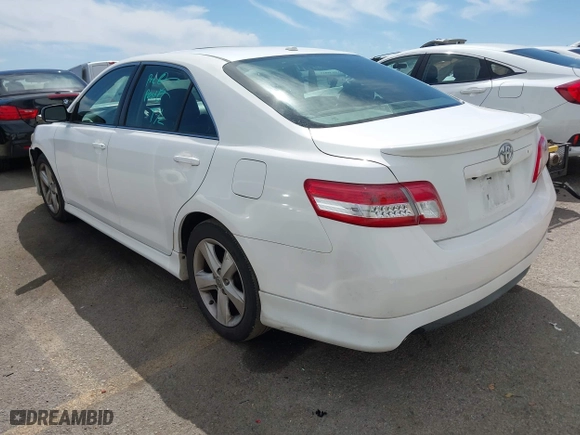 2011 Toyota Camry LE with VIN 4T1BK3EK3BU629726, listed as a IAAI auction lot 41954801 with 209,171 mi miles. Bid and sale history available at carsss.com. Image 3.