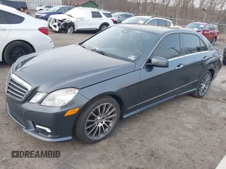 2010 Mercedes-Benz E-Class E 550 Luxury with VIN WDDHF9AB8AA144791, listed as a IAAI auction lot 41247610 with 138,972 mi miles. Bid and sale history available at carsss.com. Image 17.