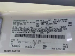 2017 Ford Escape SE z VIN 1FMCU0GD5HUB35744, wystawiony jako IAAI lot #41389972 z przebiegiem 171 623 mil mil oraz . Historia ofert i sprzedaży dostępna na DreamBid. Obrazek 9.