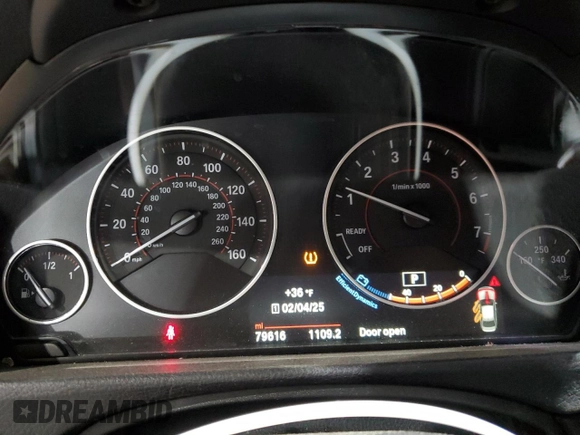 2016 BMW 3 Series 328i xDrive z VIN WBA8E3G57GNU03863, wystawiony jako Copart lot #43812935 z przebiegiem 79 616 mil mil oraz Szkoda całkowita • Salvage title. Historia ofert i sprzedaży dostępna na DreamBid. Obrazek 9.