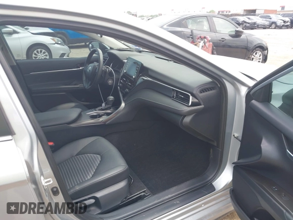 2023 Toyota Camry SE z VIN 4T1G11AK9PU155937, wystawiony jako IAAI lot #42121016 z przebiegiem 35 523 mil mil oraz . Historia ofert i sprzedaży dostępna na DreamBid. Obrazek 5.