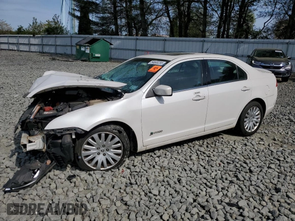 2010 Mercury Milan Hybrid z VIN 3MEDM0L31AR628337, wystawiony jako Copart lot #54600285 z przebiegiem 139 701 mil mil oraz Szkoda całkowita • Salvage title. Historia ofert i sprzedaży dostępna na DreamBid. Obrazek 1.
