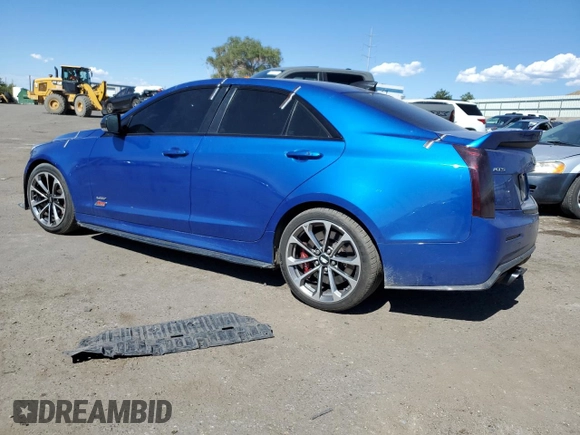 2016 Cadillac ATS-V z VIN 1G6AN5SY8G0158380, wystawiony jako Copart lot #69688174 z przebiegiem 27 879 mil mil oraz Nie do naprawy. Historia ofert i sprzedaży dostępna na DreamBid. Obrazek 2.