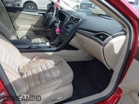 2017 Ford Fusion SE with VIN 3FA6P0HDXHR249811, listed as a IAAI auction lot 41701110 with 93,557 mi miles. Bid and sale history available at carsss.com. Image 5.