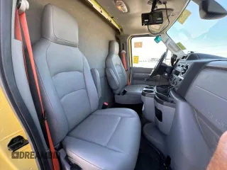 2021 FORD E450 SUPER DUTY CUTAWAY VAN with VIN 1FDXE4FN8MDC34245, listed as a Copart auction lot 74947084 with 70,651 mi miles and Clean Title. Bid and sale history available at DreamBid. Image 6.