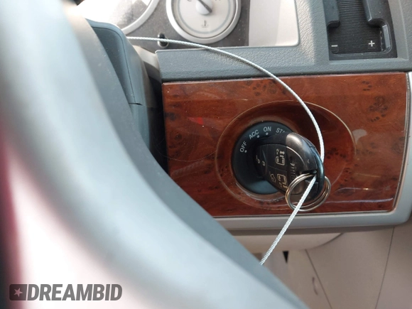 2008 Chrysler Town & Country Touring with VIN 2A8HR54P88R682746, listed as a IAAI auction lot 41769917 with 198,072 mi miles and . Bid and sale history available at DreamBid. Image 11.