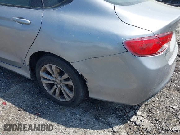 2016 Chrysler 200 S with VIN 1C3CCCBB1GN133033, listed as a IAAI auction lot 42121605 with 1 mi miles. Bid and sale history available at carsss.com. Image 6.