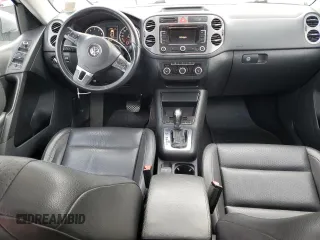 2011 Volkswagen Tiguan SE with VIN WVGBV7AX1BW559924, listed as a Copart auction lot 53914175 with 215,511 mi miles and Clean Title. Bid and sale history available at DreamBid. Image 8.