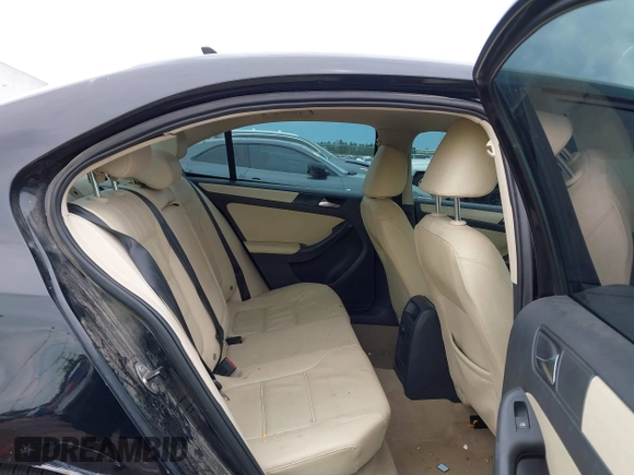 2011 Volkswagen Jetta SE с VIN 3VWDZ7AJ6BM317592, выставлен на аукционе IAAI как лот 42357861 с пробегом 189 330 миль миль и . История ставок и продаж доступна на DreamBid. Изображение 8.