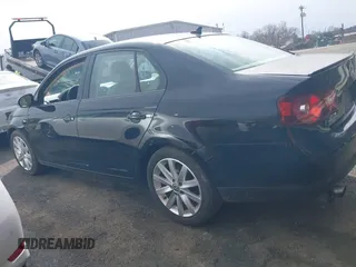 2010 Volkswagen Jetta Wolfsburg Edition с VIN 3VWRJ7AJ2AM159649, выставлен на аукционе IAAI как лот 41734701 с пробегом 144 214 миль миль и . История ставок и продаж доступна на DreamBid. Изображение 3.